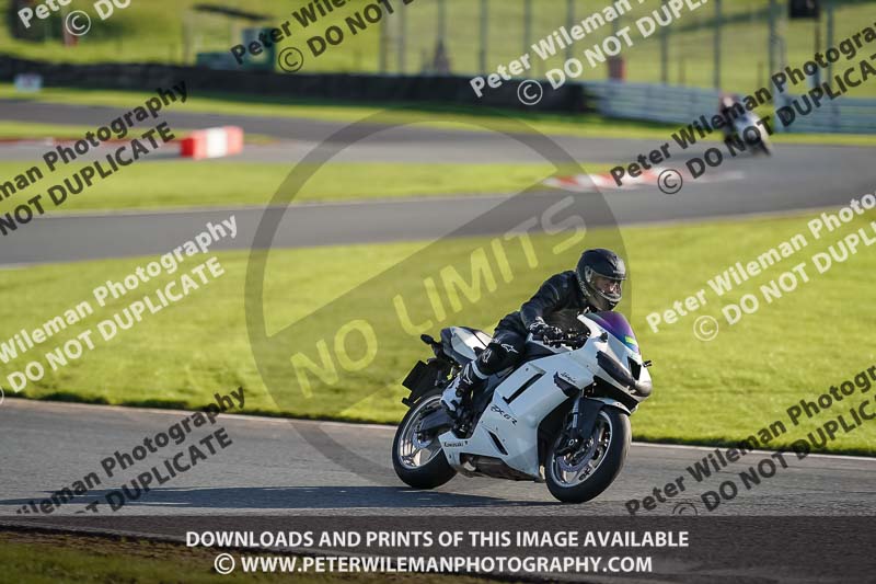 anglesey;brands hatch;cadwell park;croft;donington park;enduro digital images;event digital images;eventdigitalimages;mallory;no limits;oulton park;peter wileman photography;racing digital images;silverstone;snetterton;trackday digital images;trackday photos;vmcc banbury run;welsh 2 day enduro